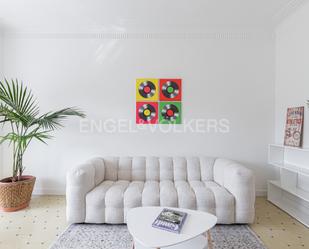 Living room of Apartment to rent in  Barcelona Capital  with Air Conditioner, Heating and Furnished