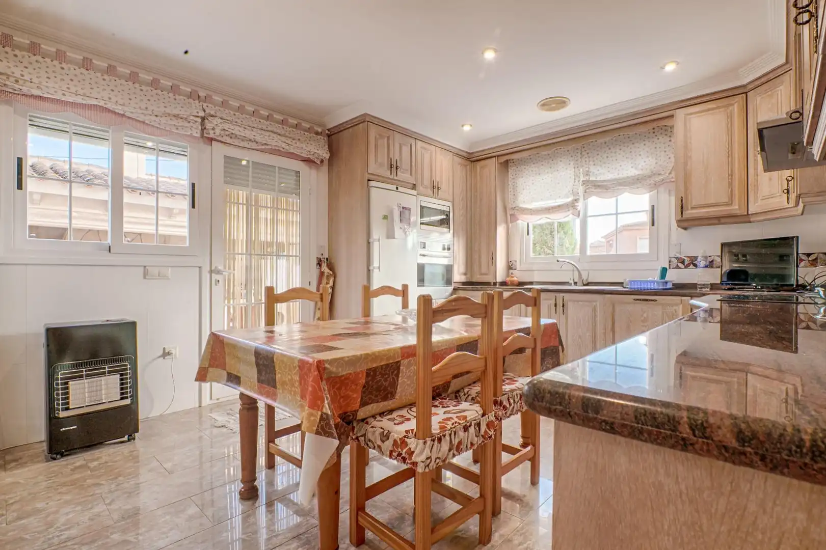 Kitchen of Detached homes for sale in L'Alfàs del Pi