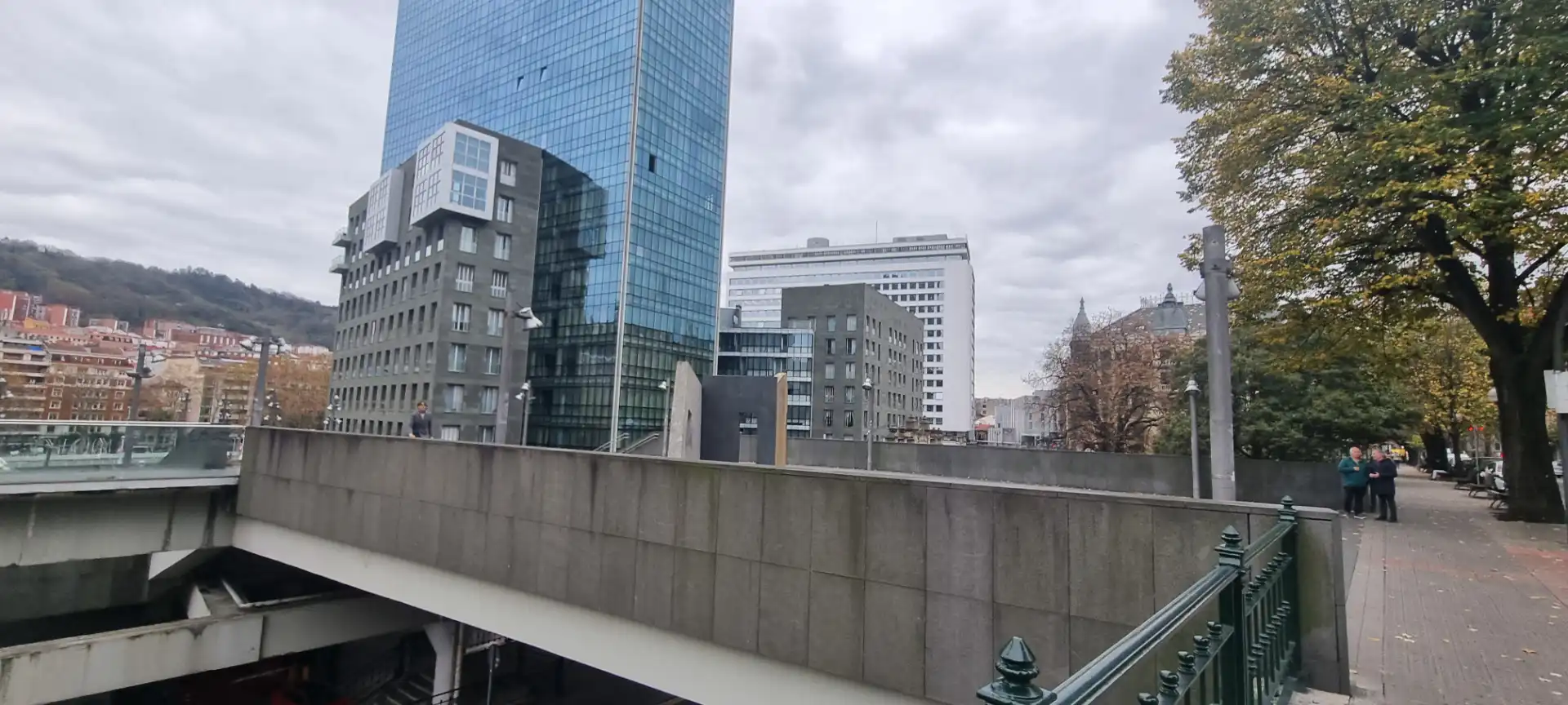 Außenansicht von Büro zum Verkauf in Bilbao  mit Klimaanlage, Heizung und Terrasse