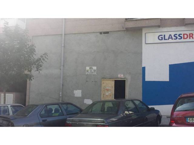 Local comercial en Alquiler en Calle PARDIÑEIROS en O Milladoiro