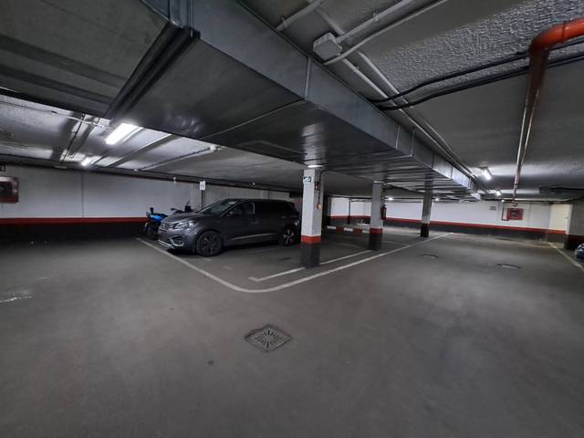 Garaje en Venta en Castellana en Castillejos - Cuzco