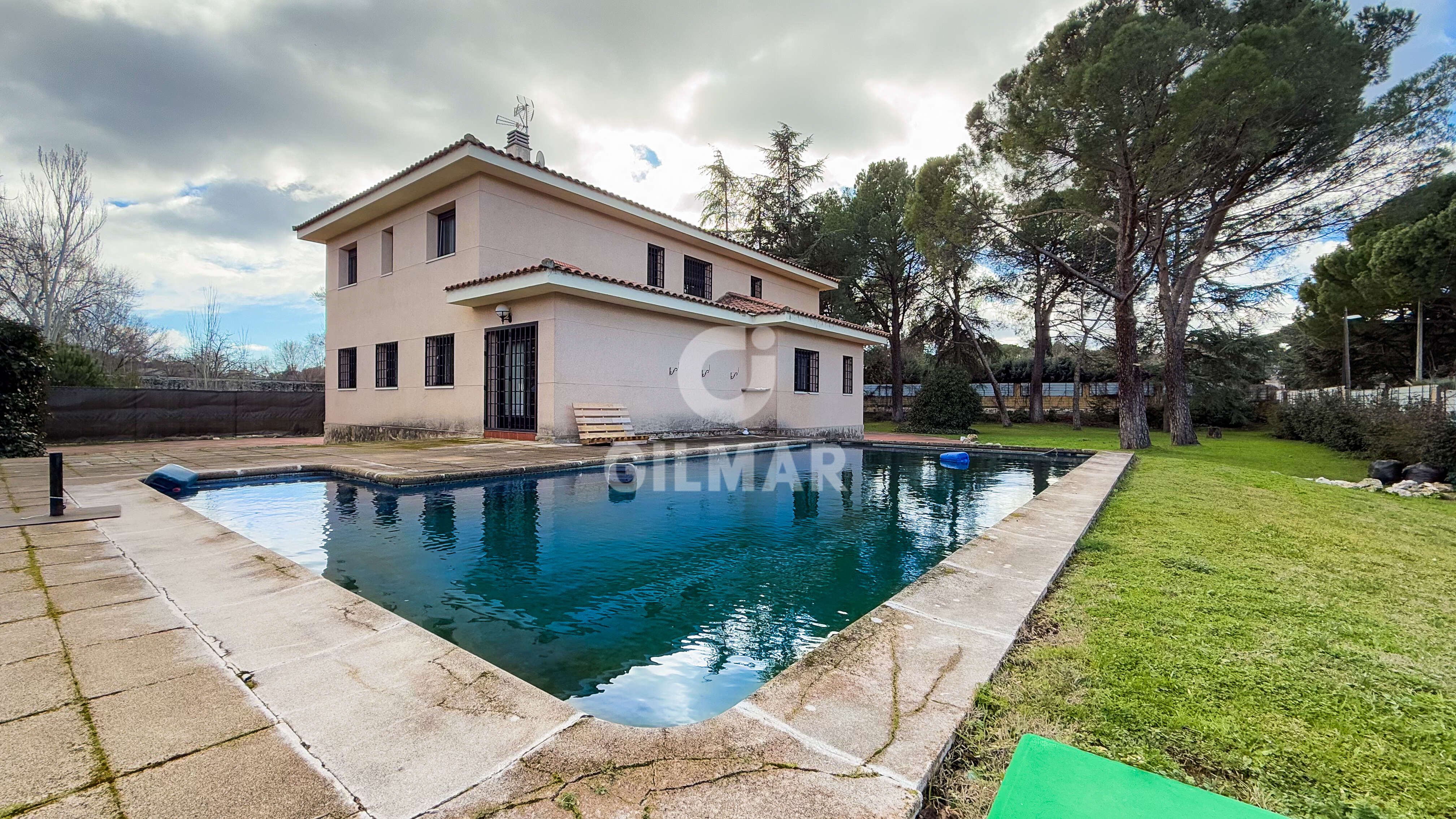 Vista exterior de Casa o xalet en venda en Galapagar amb Piscina