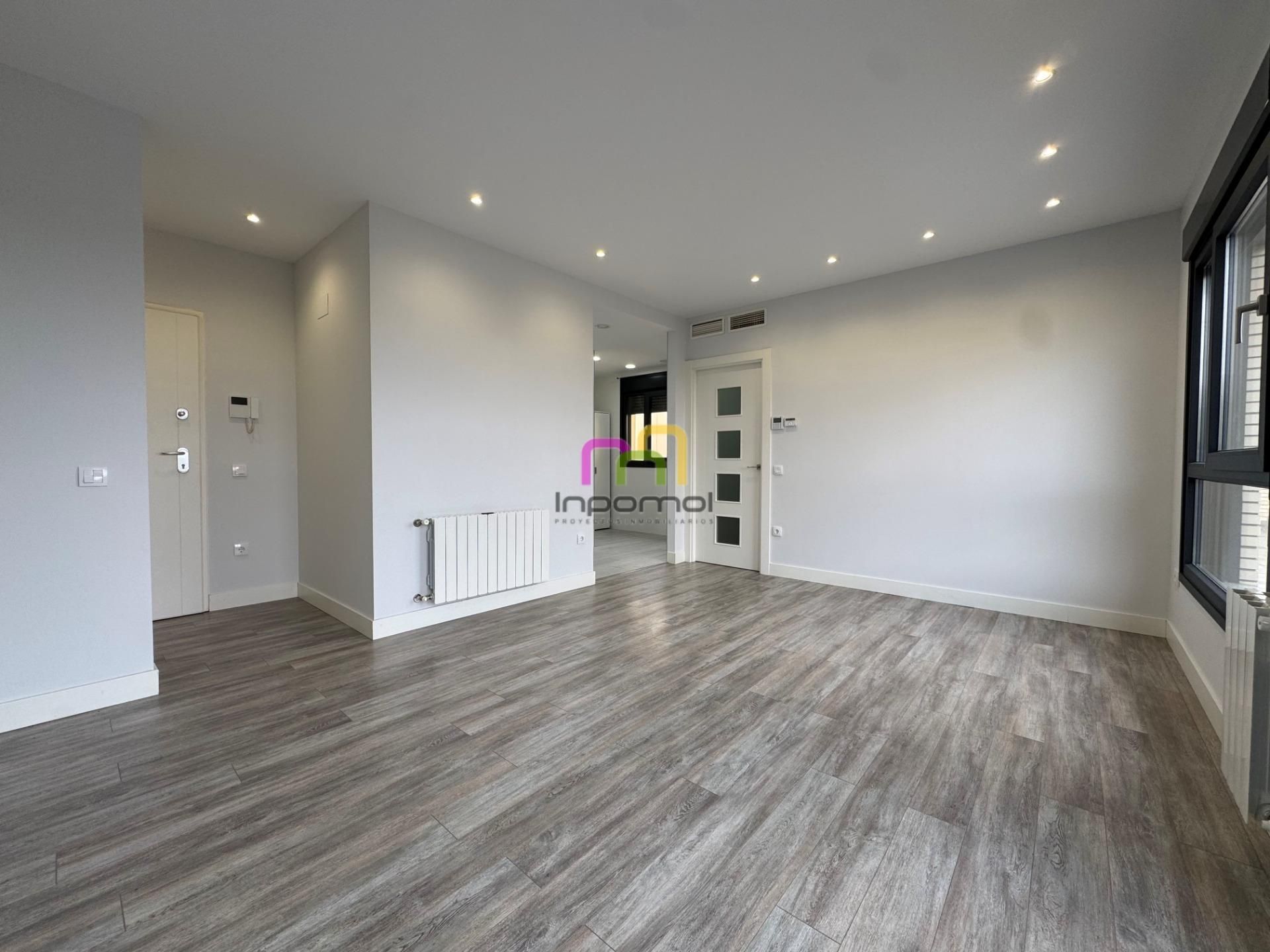 Sala d'estar de Àtic de lloguer en Badajoz Capital amb Aire condicionat i Terrassa