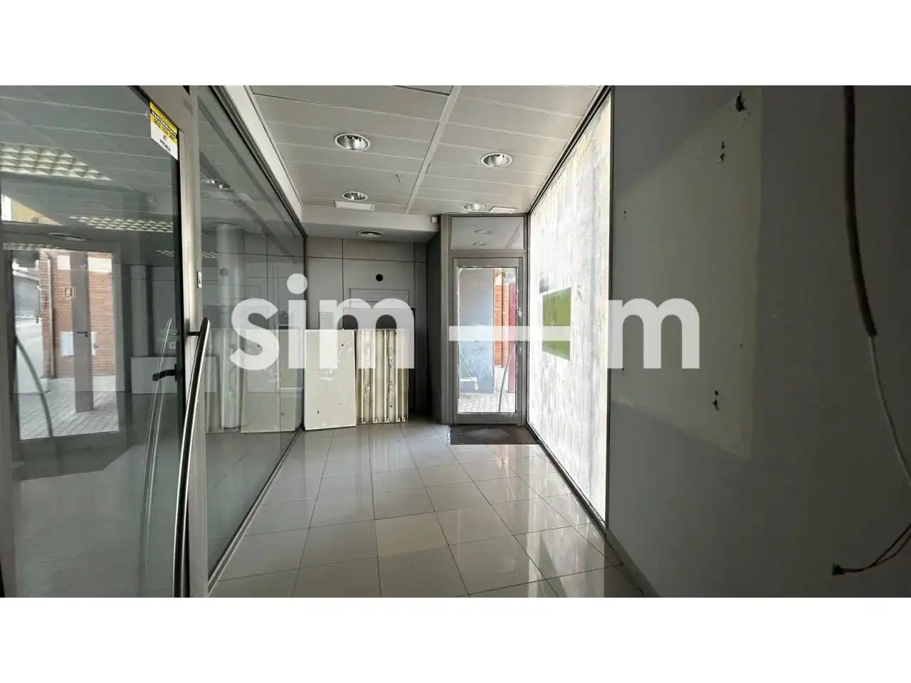 Local en venta en Tona con Alarma