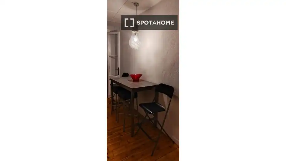 Dining room of Flat for rent in Barcelona  with Air Conditioner, Heating and Furnished