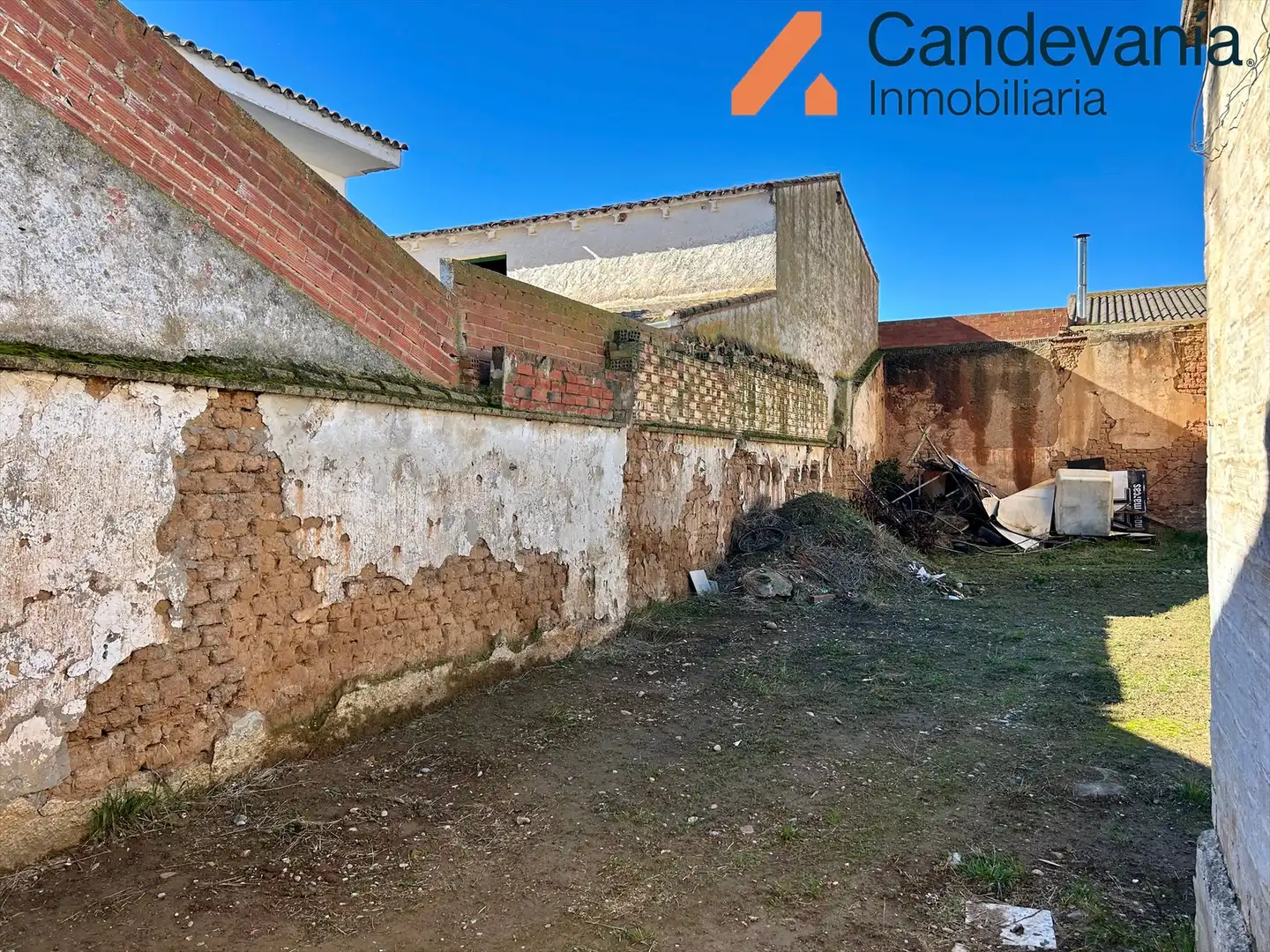 Casa o xalet en venda en Zuera amb Jardí privat