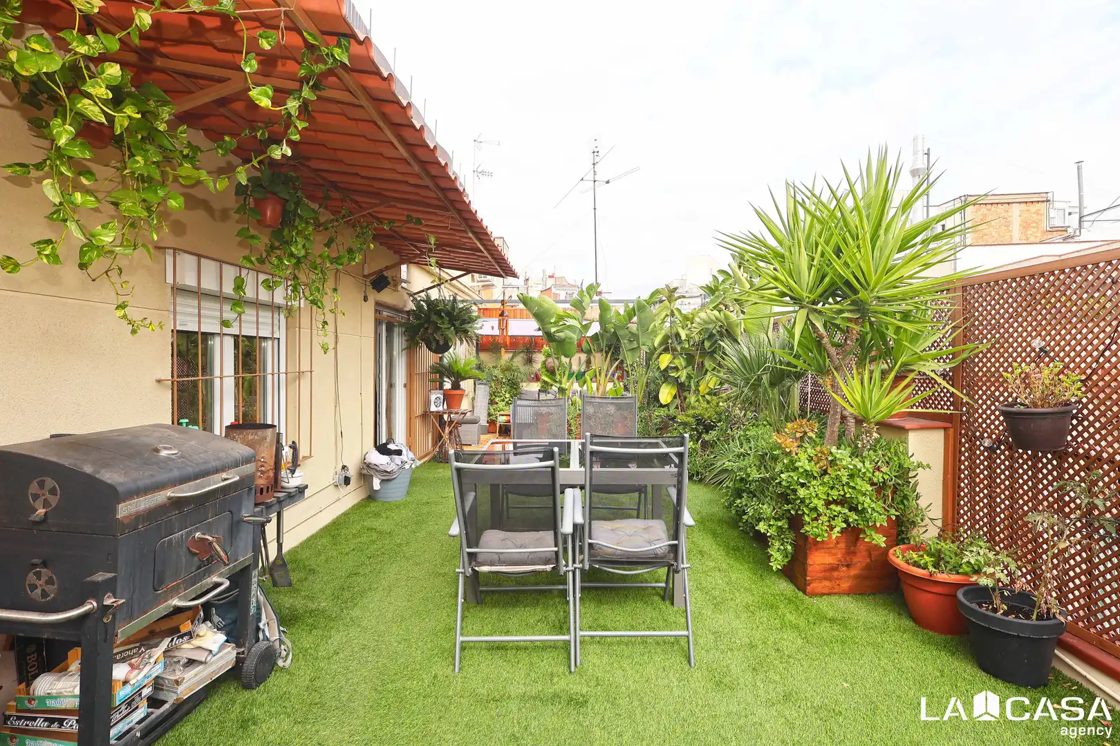 Ático con terraza en venta en Calle HIERBABUENA, DE LA, imagen 3
