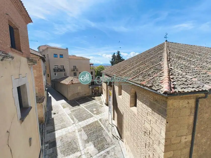 Vista exterior de Piso en venta en Segovia con Calefacción, Parquet y Terraza