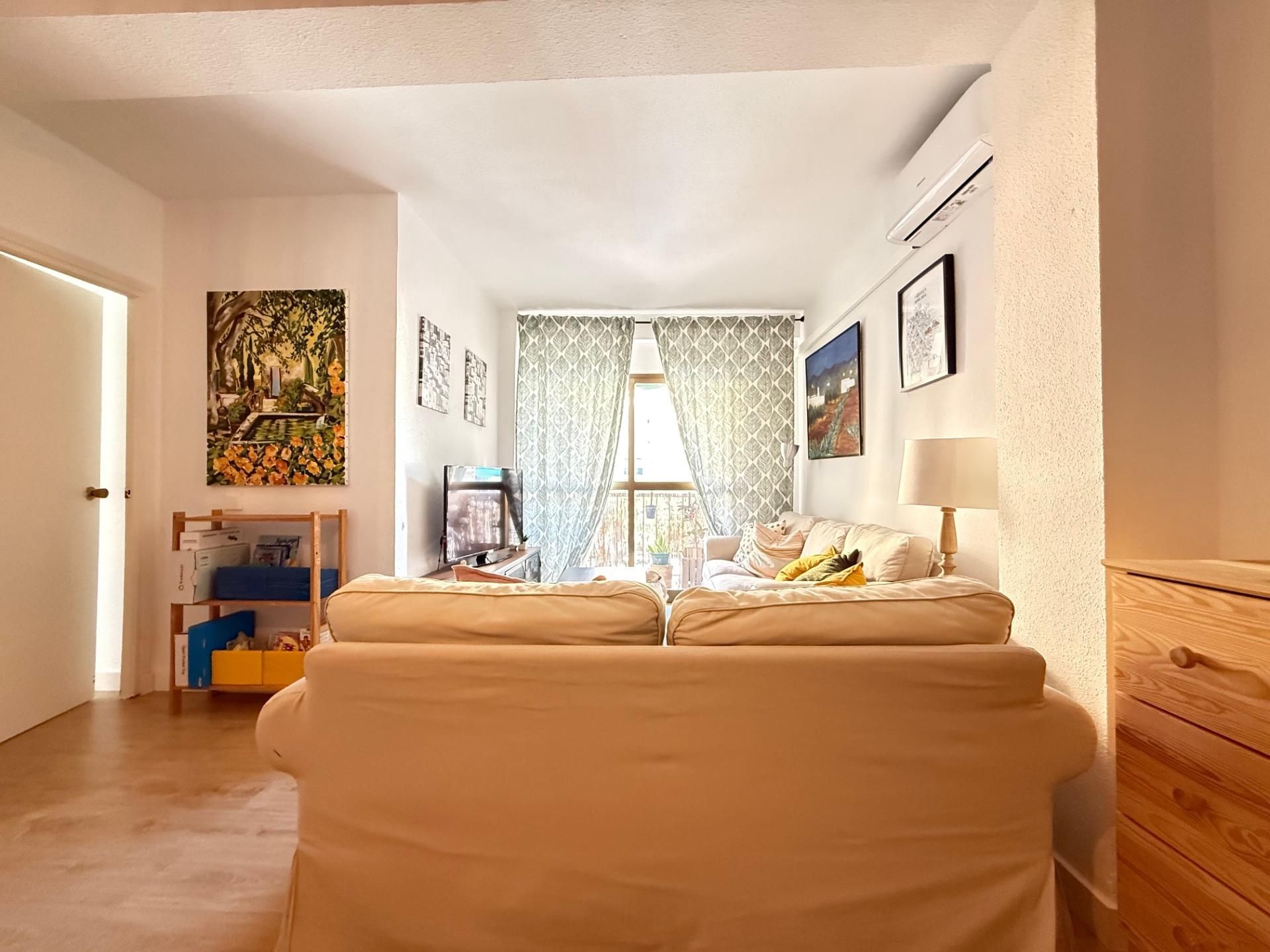 Living room of Flat for sale in Marbella  with Air Conditioner, Terrace and Furnished