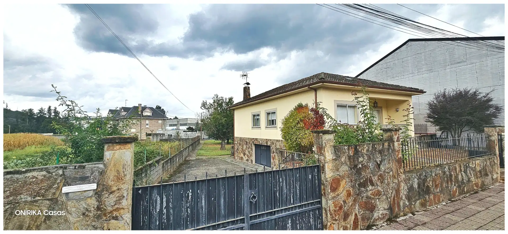 Exterior view of Houses for sale in Sarria  with Heating, Private garden and Parquet flooring