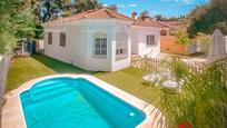 Piscina de Casa o xalet en venda en  Córdoba Capital amb Aire condicionat, Calefacció i Jardí privat