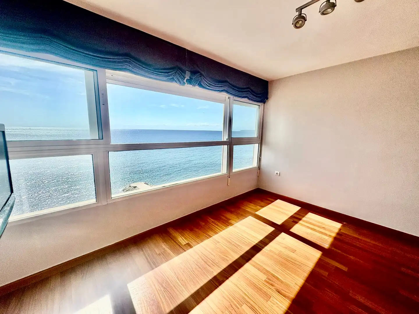 Piso con ascensor en venta en Carrer Sol Naixent, imagen 7