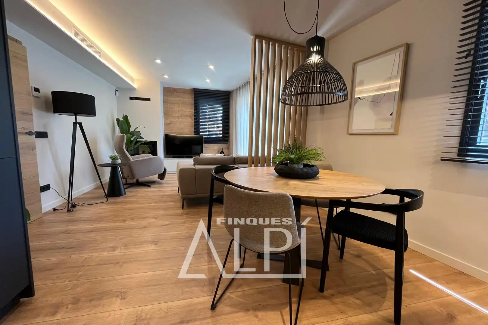 Menjador de Apartament en venda en Puigcerdà amb Calefacció, Parquet i Traster