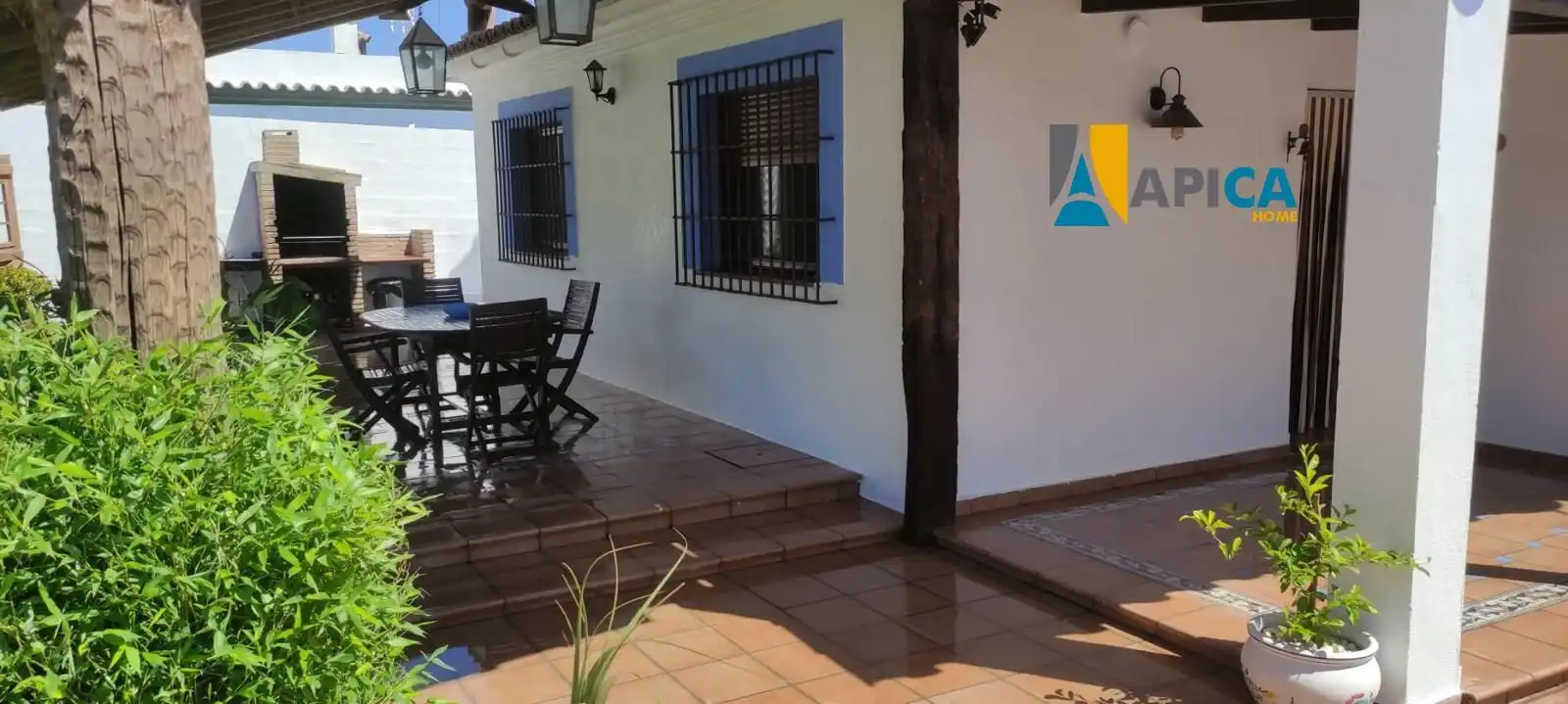 Garden of Houses for sale in Barbate  with Air Conditioner, Swimming Pool and Furnished
