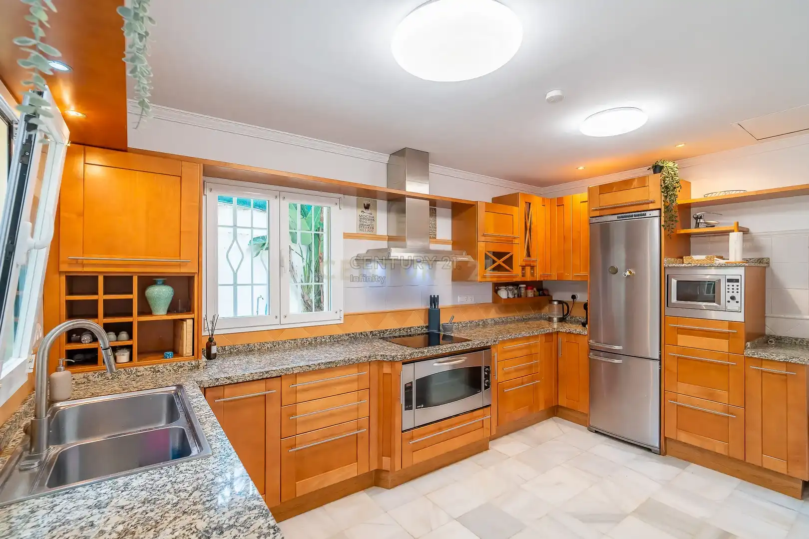 Kitchen of Houses for sale in Mijas  with Air Conditioner, Private garden and Storage room