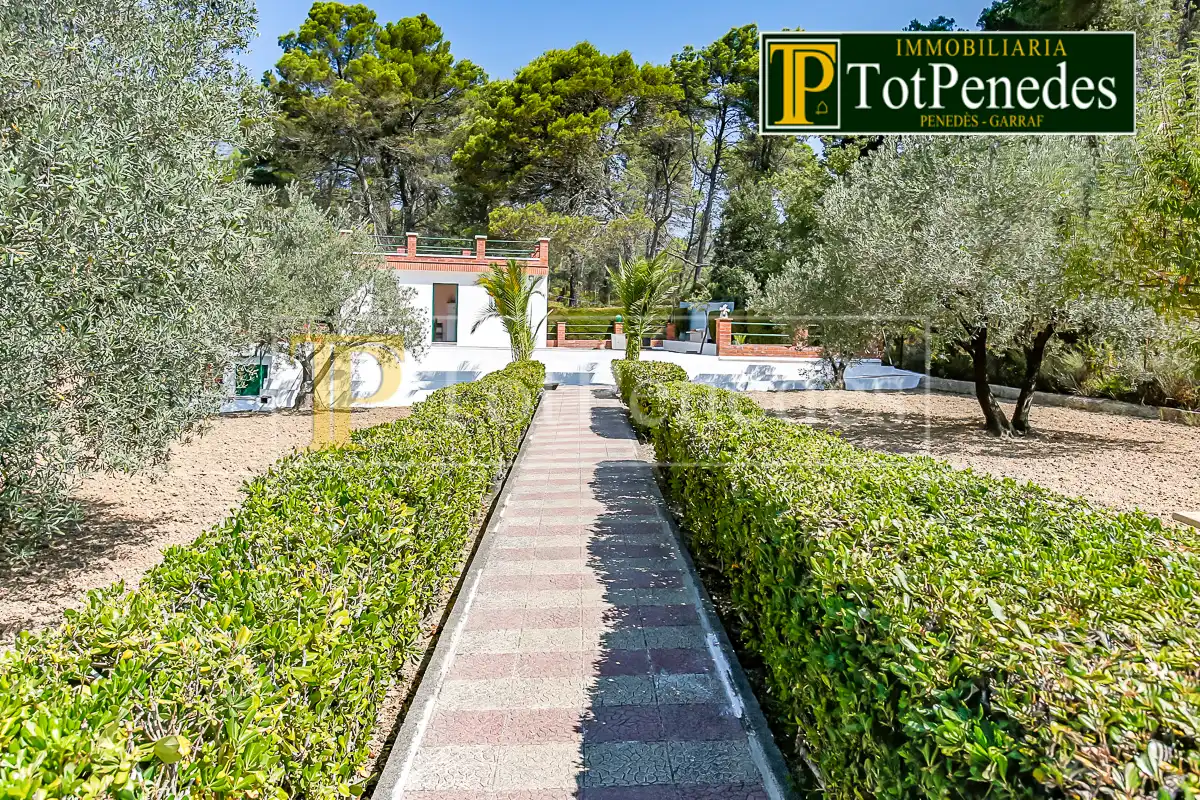 Haus oder Chalet zum Verkauf in Querol mit Privatgarten, Schwimmbad und Möbliert