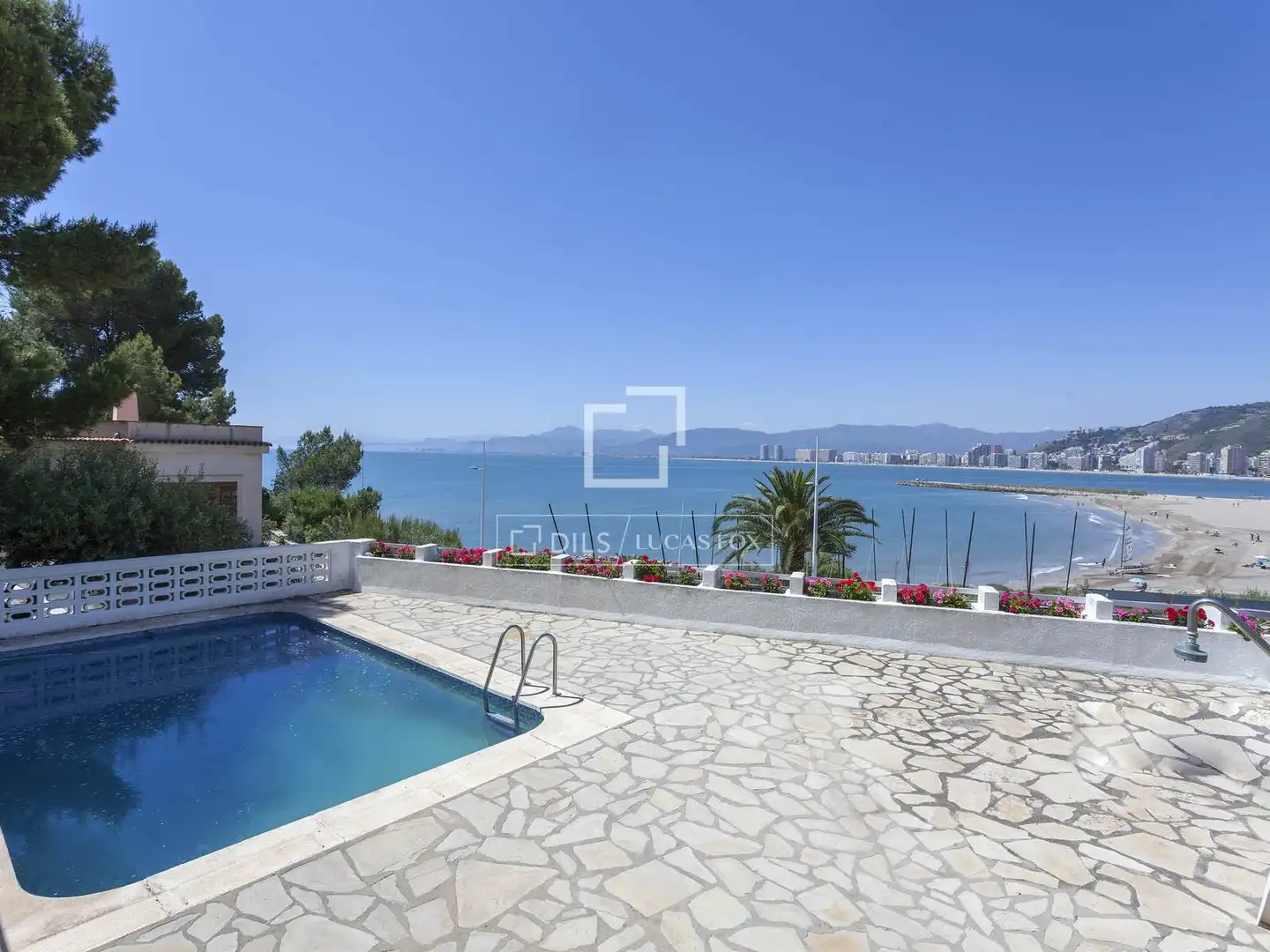 Villa avec piscine à vendre à El Faro