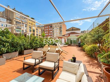 Flat with balcony for sale in Corsega