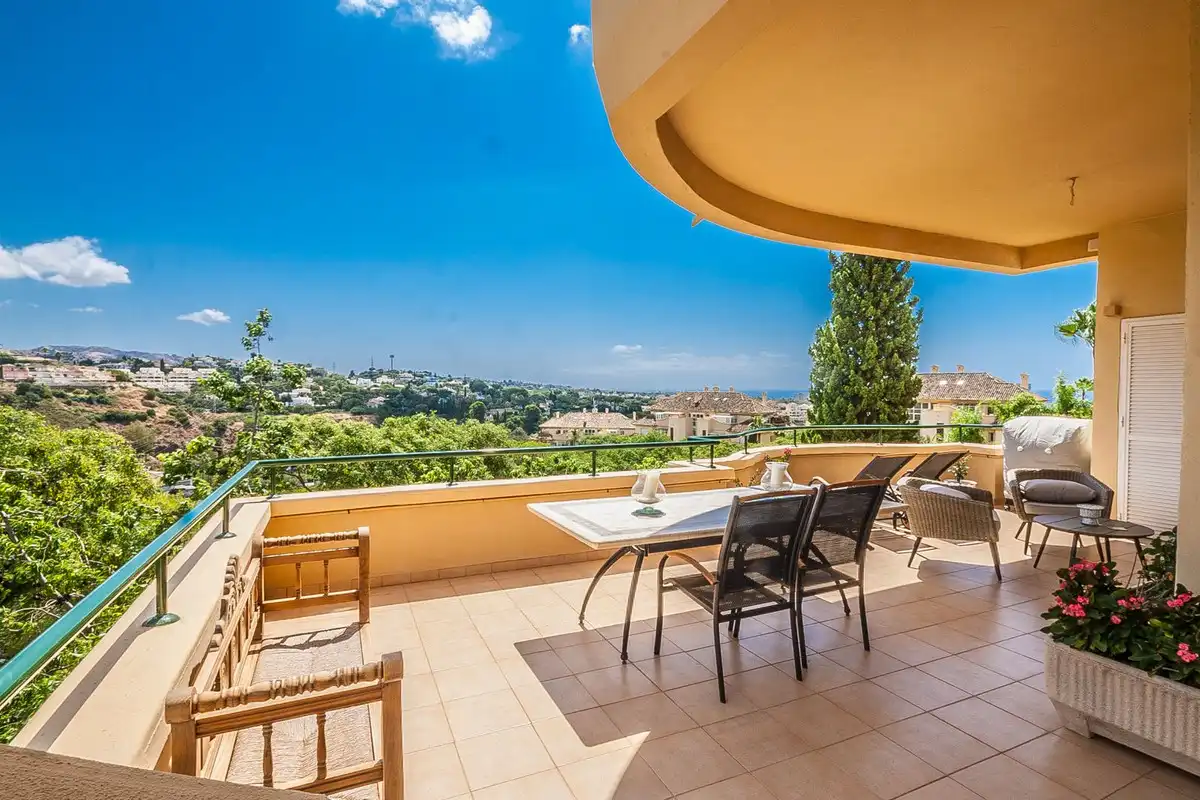 Flat with lift for sale in Elviria - Cabopino