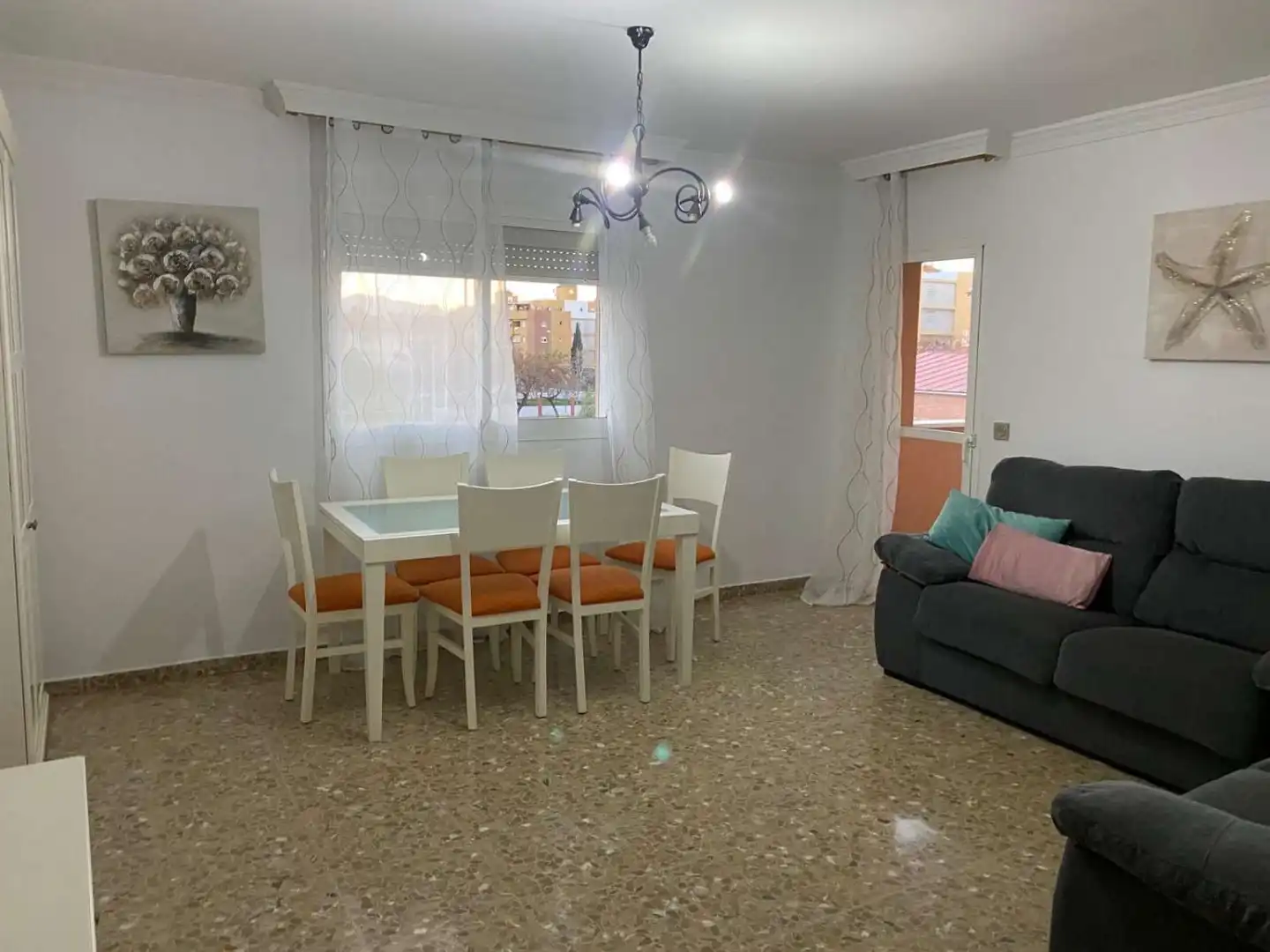 Comedor de Apartamento de alquiler en Vélez-Málaga con Amueblado
