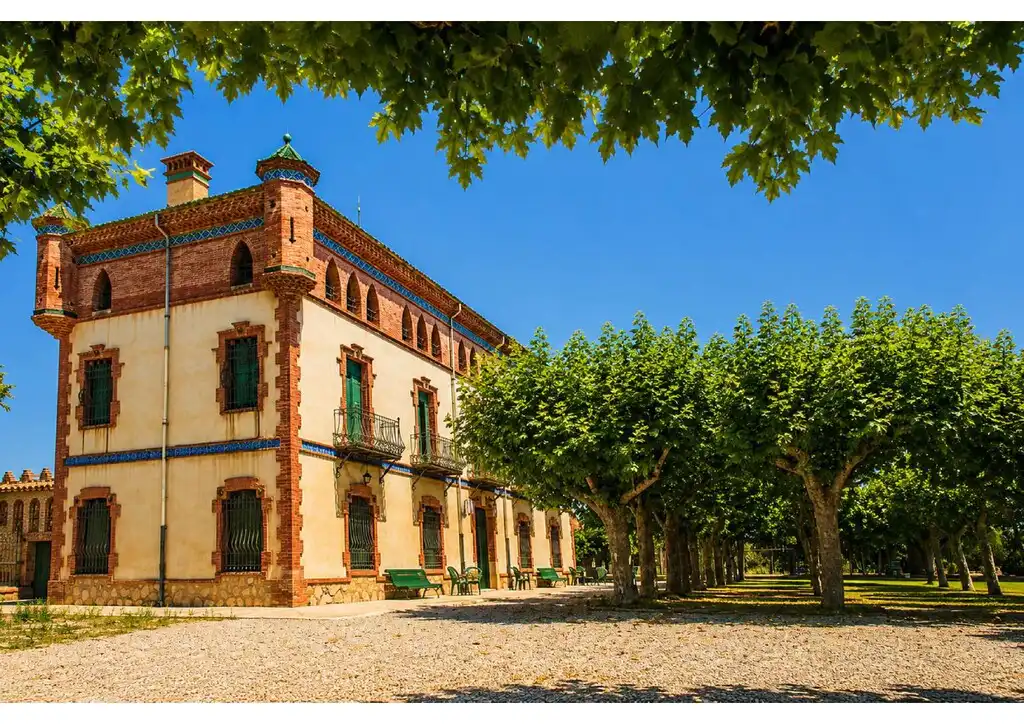 Vista exterior de Finca rústica en venta en Castelló d'Empúries con Terraza y Balcón