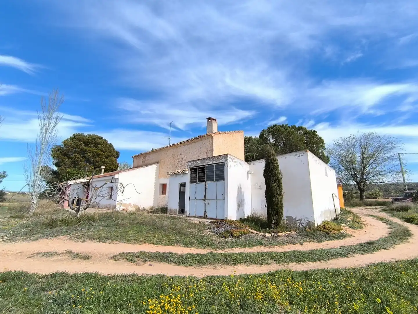 Country homes for sale in Yecla