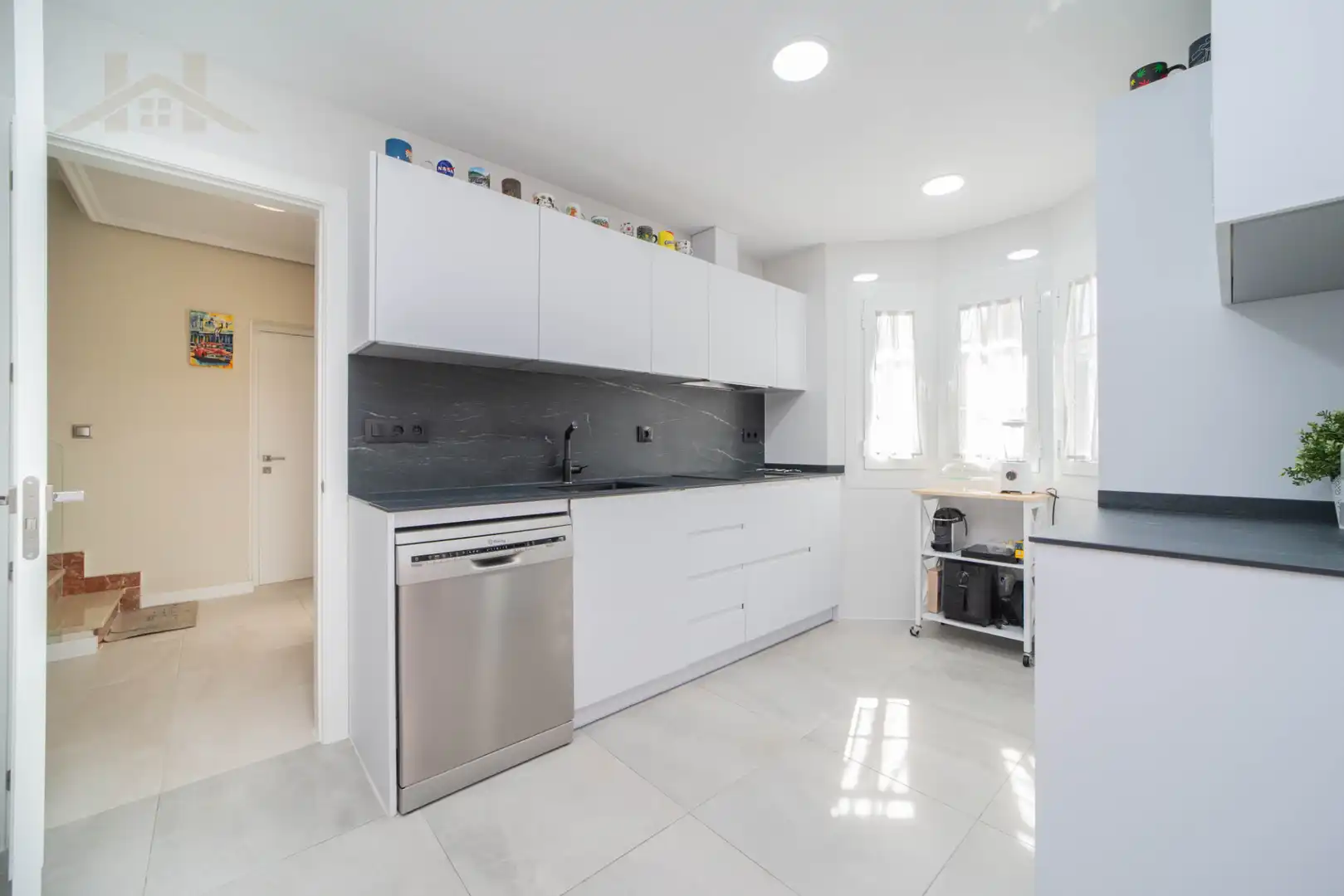 Kitchen of Houses for sale in Moraleja de Enmedio, Madrid