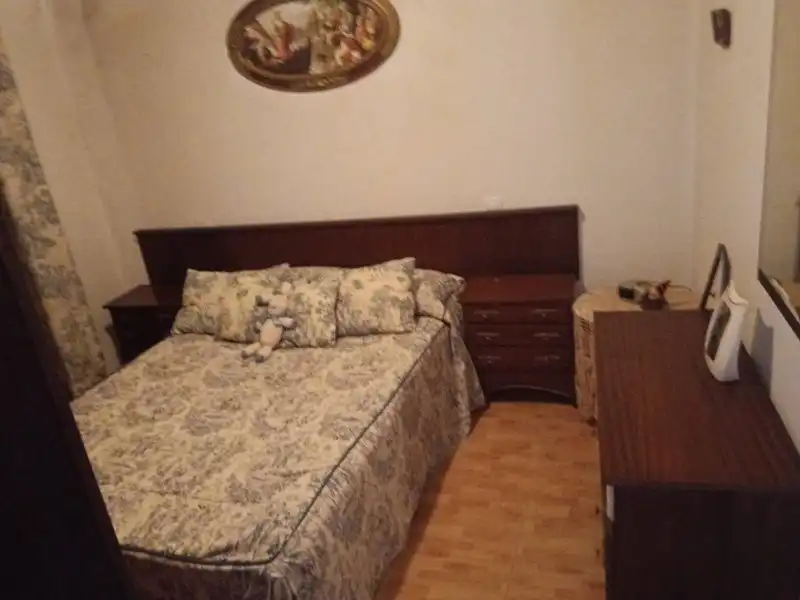 Dormitori de Casa o xalet en venda en Puebla de Obando amb Terrassa, Traster i Moblat