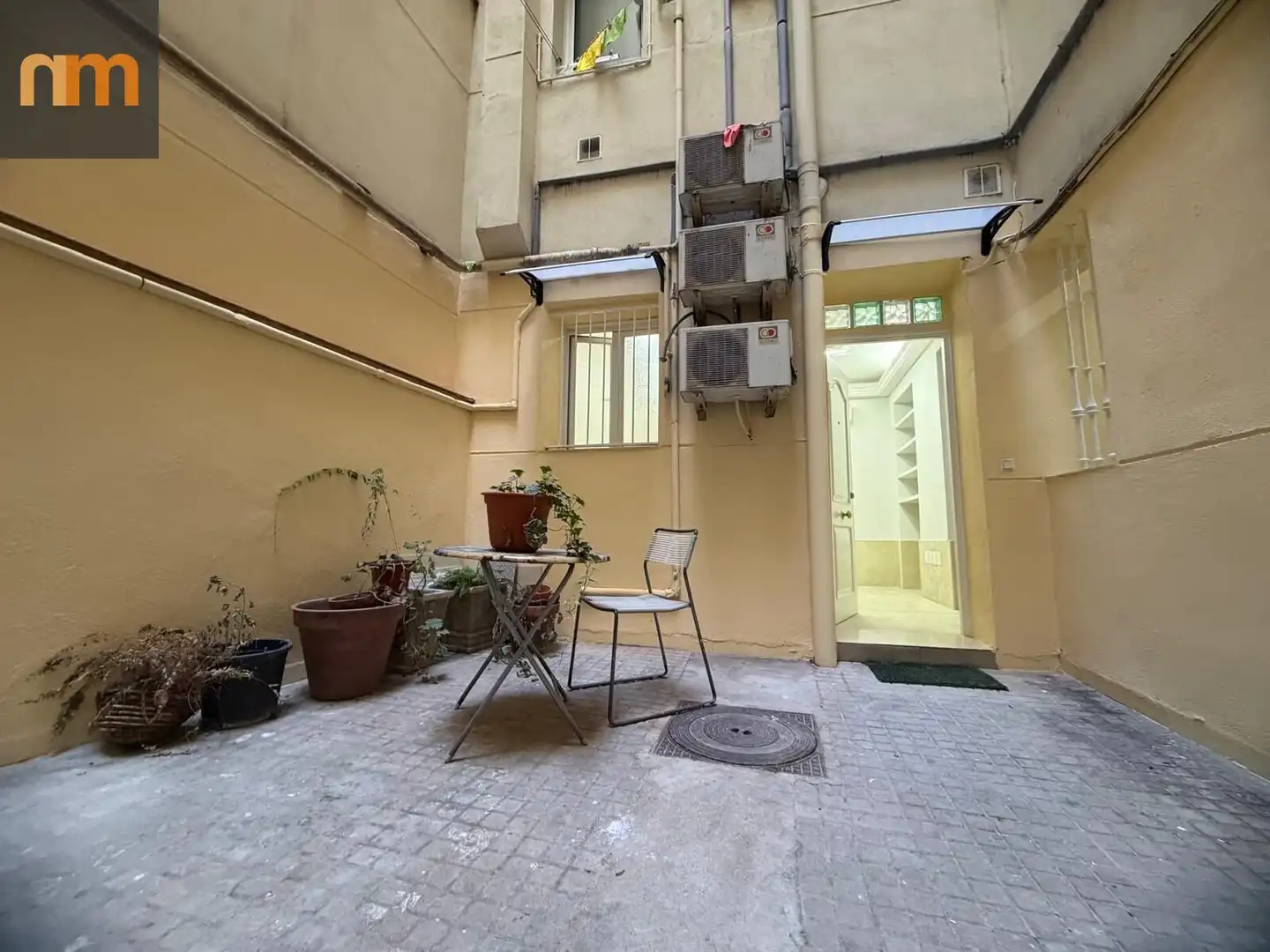 Balcony of Ground floor for sale in Madrid  with Air Conditioner and Heating