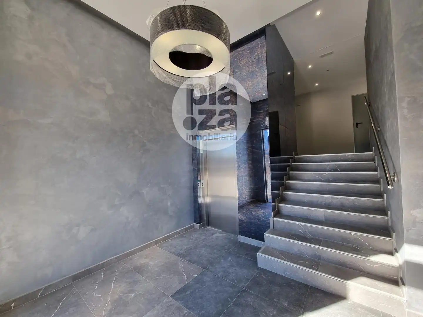 Piso en venta en Burgos con Calefacción, Terraza y Trastero