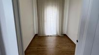 Dormitori de Pis de lloguer en  Valencia Capital amb Aire condicionat, Parquet i Terrassa
