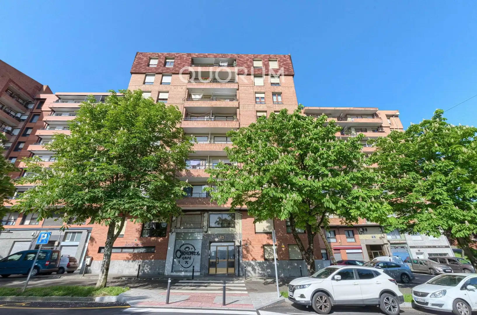 Vista exterior de Piso en venta en Basauri  con Calefacción, Parquet y Trastero