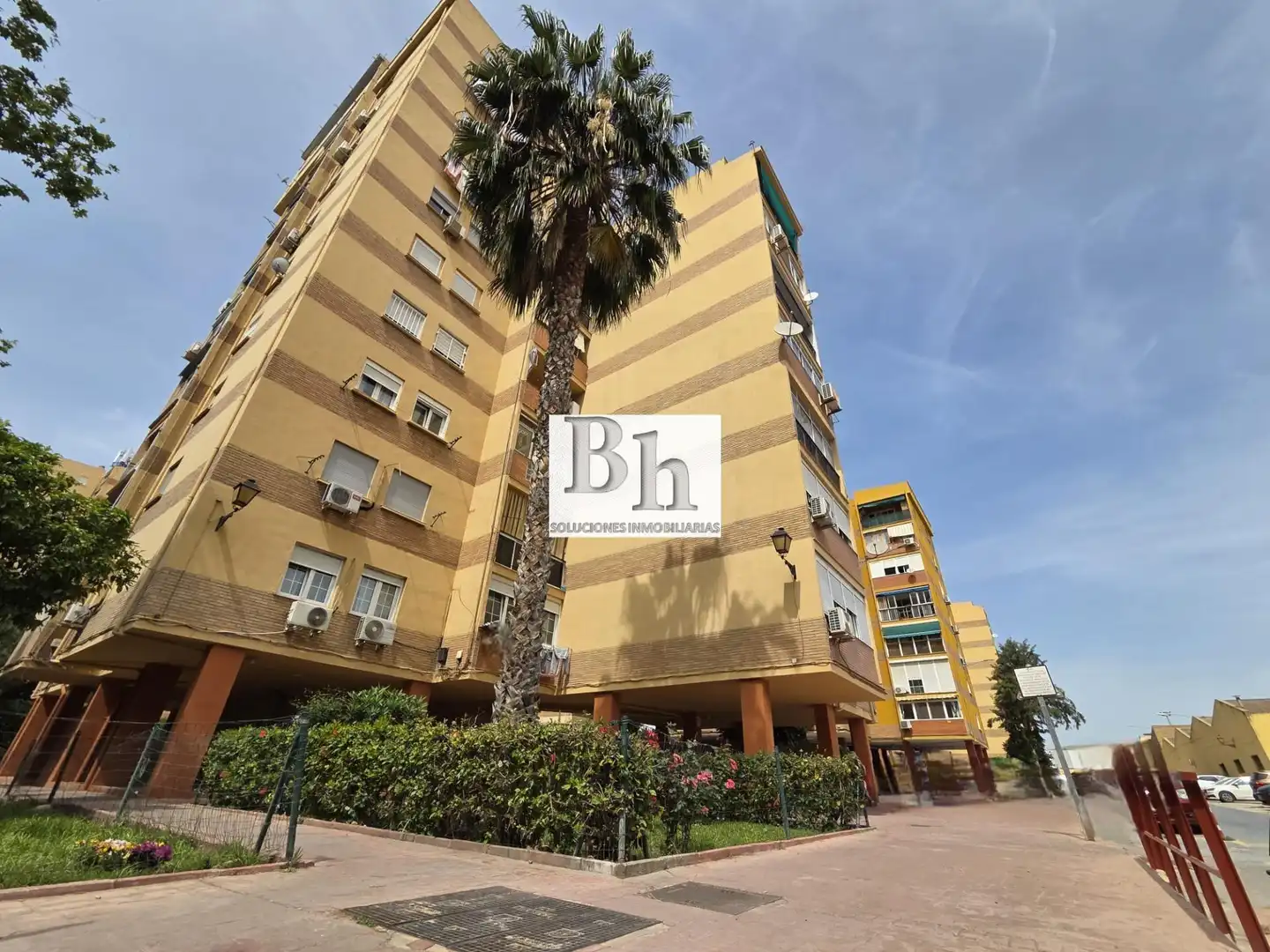Außenansicht von Wohnung zum Verkauf in Málaga mit Privatgarten