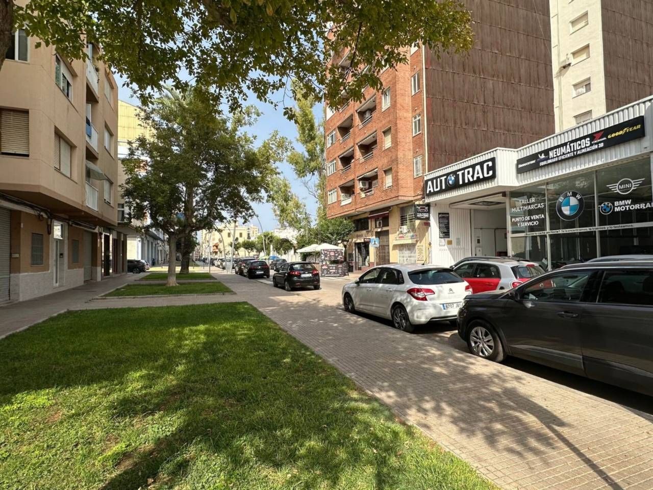 Vista exterior de Garatge en venda en Vinaròs amb Alarma