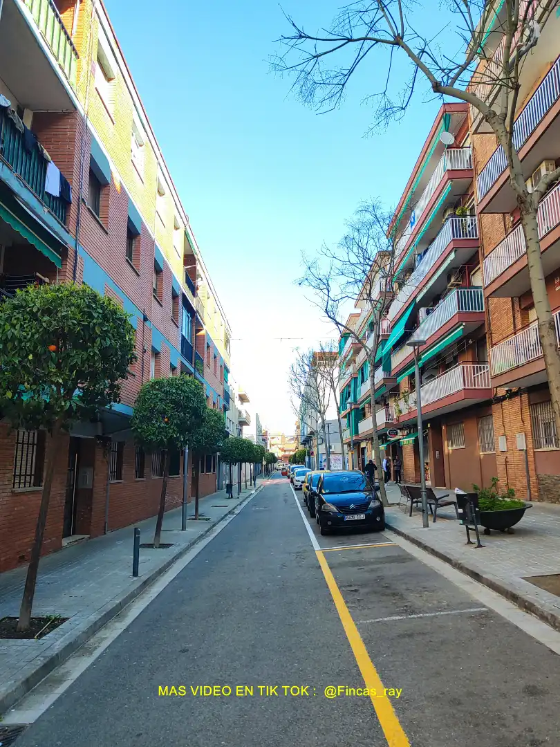 Vista exterior de Pis en venda en Polinyà amb Aire condicionat, Calefacció i Parquet