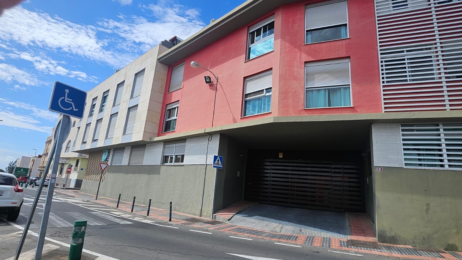 Exterior view of Flat for sale in San Bartolomé de Tirajana  with Storage room and Furnished