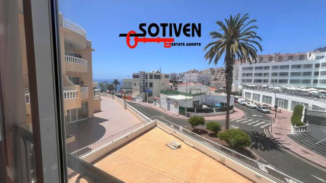Apartamento en Venta en Calle Antonio González Barrios en Puerto de Santiago