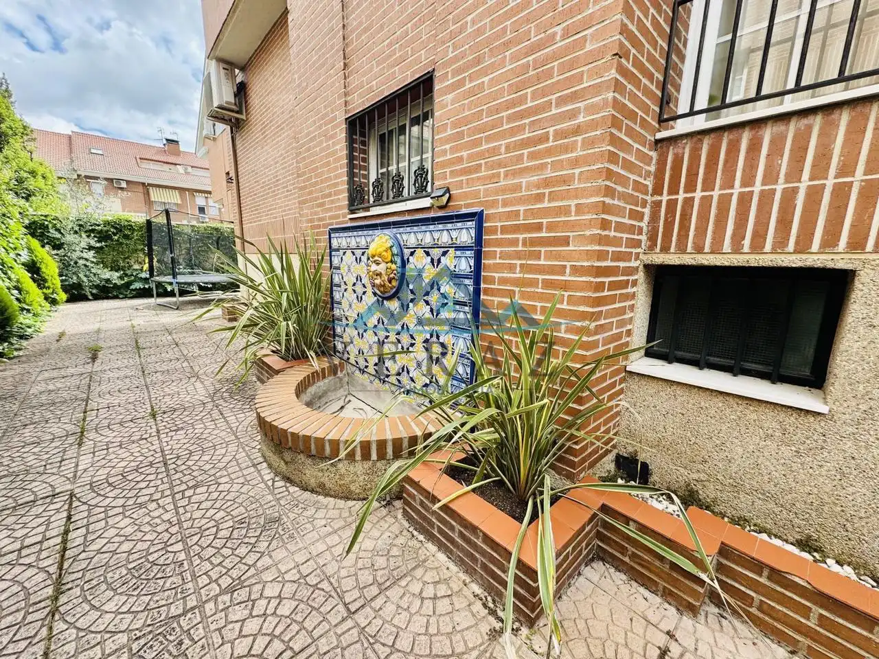 Außenansicht von Haus oder Chalet zum Verkauf in Talavera de la Reina mit Klimaanlage, Heizung und Privatgarten