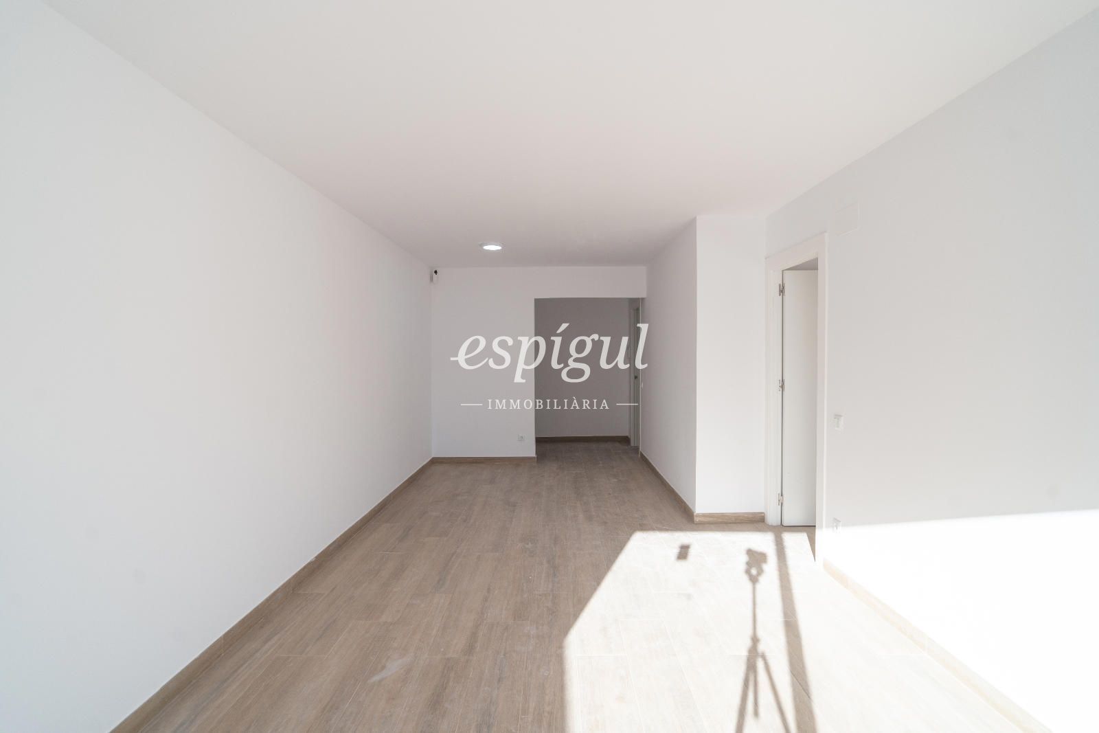 Pis en venda en Salt amb Calefacció, Parquet i Terrassa