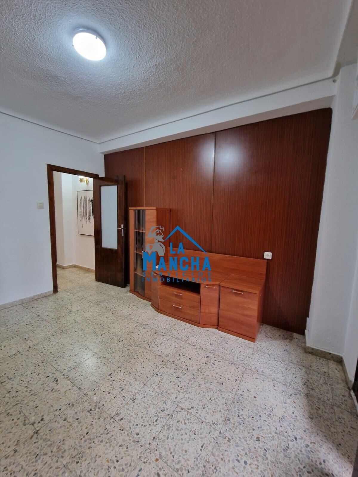 Dormitori de Pis en venda en  Albacete Capital amb Aire condicionat, Calefacció i Balcó