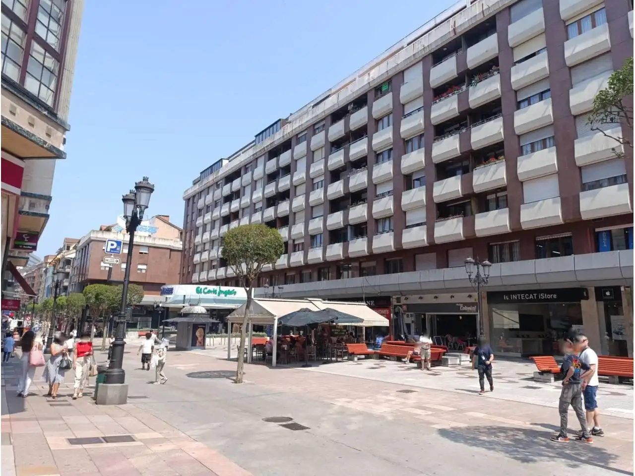Vista exterior de Pis de lloguer en Oviedo  amb Calefacció, Parquet i Terrassa