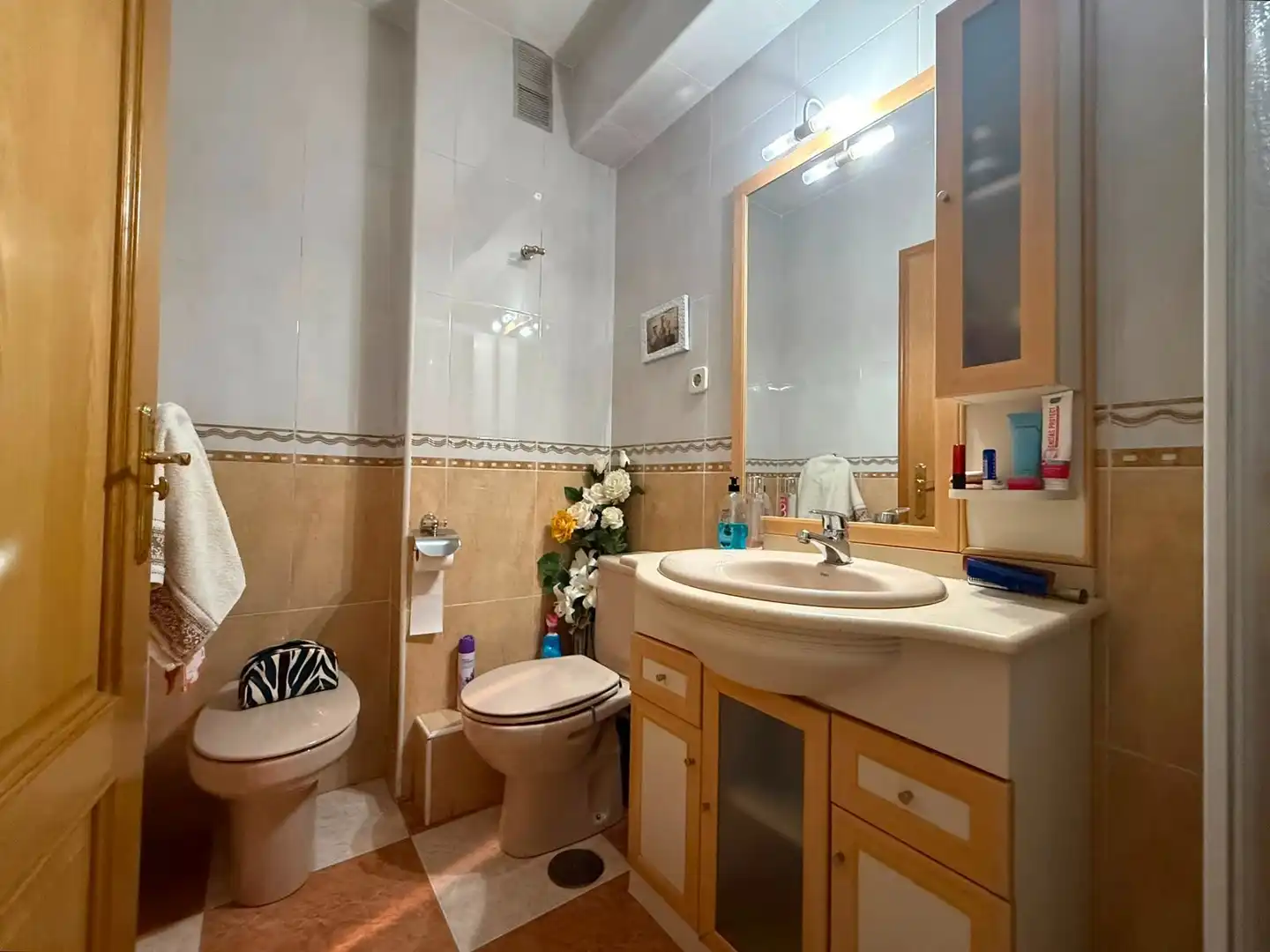 Bathroom of Flat for sale in Madrid  with Air Conditioner, Heating and Terrace