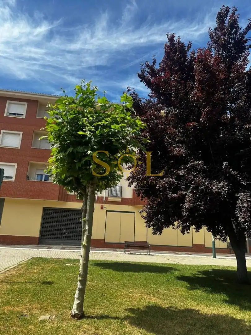 Local comercial en venda a Plaza la Huerta, imagen 2