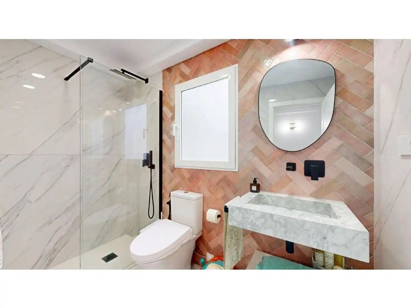 Baño de Piso en venta en Tavernes de la Valldigna con Aire acondicionado