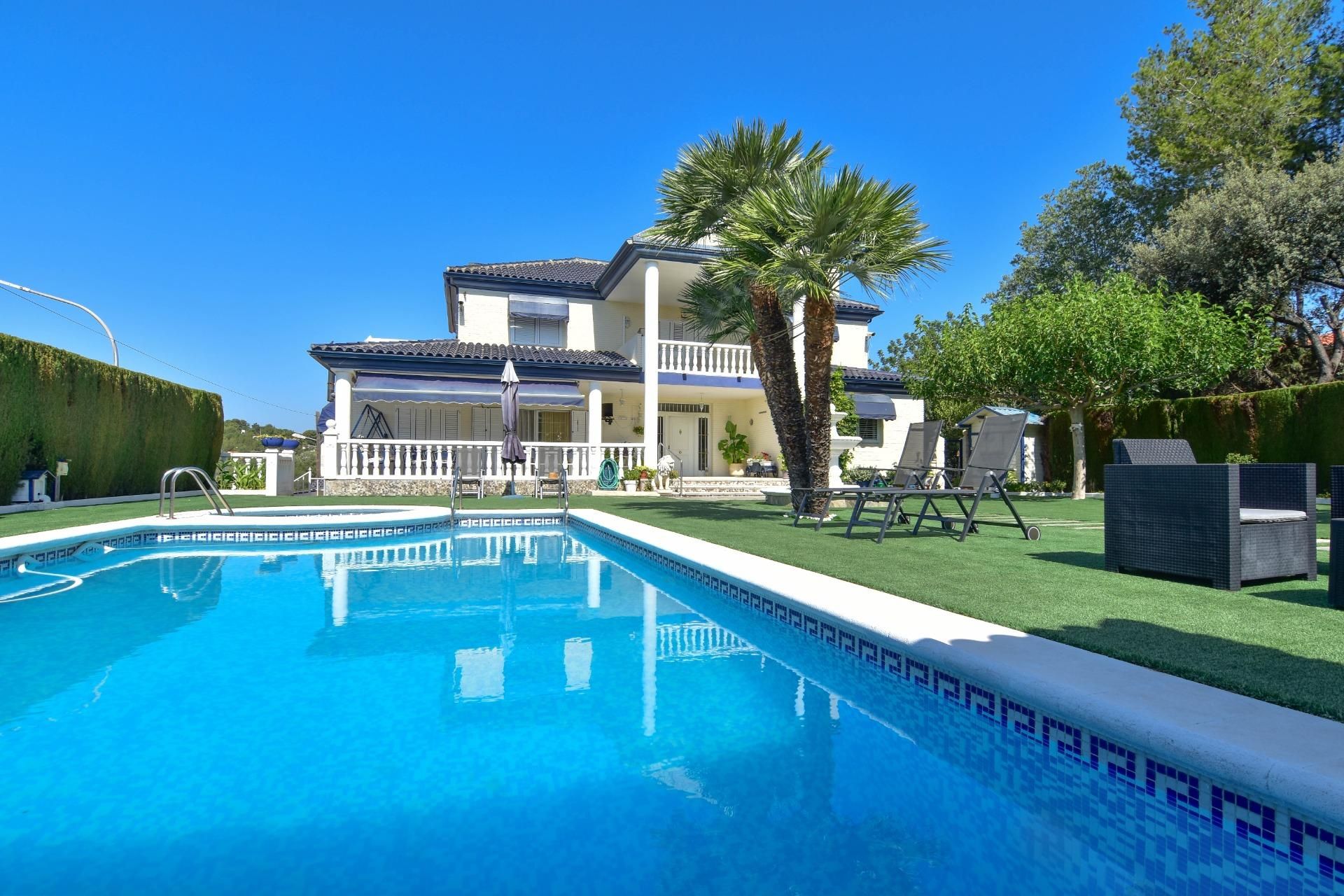 Piscina de Casa o xalet en venda en Godelleta amb Aire condicionat, Calefacció i Jardí privat