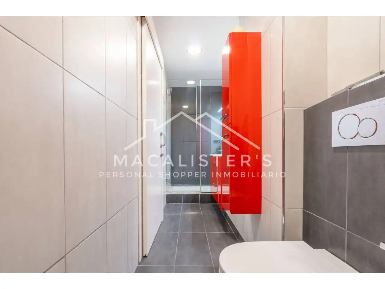 Bathroom of Flat for sale in Premià de Mar  with Air Conditioner, Heating and Parquet flooring