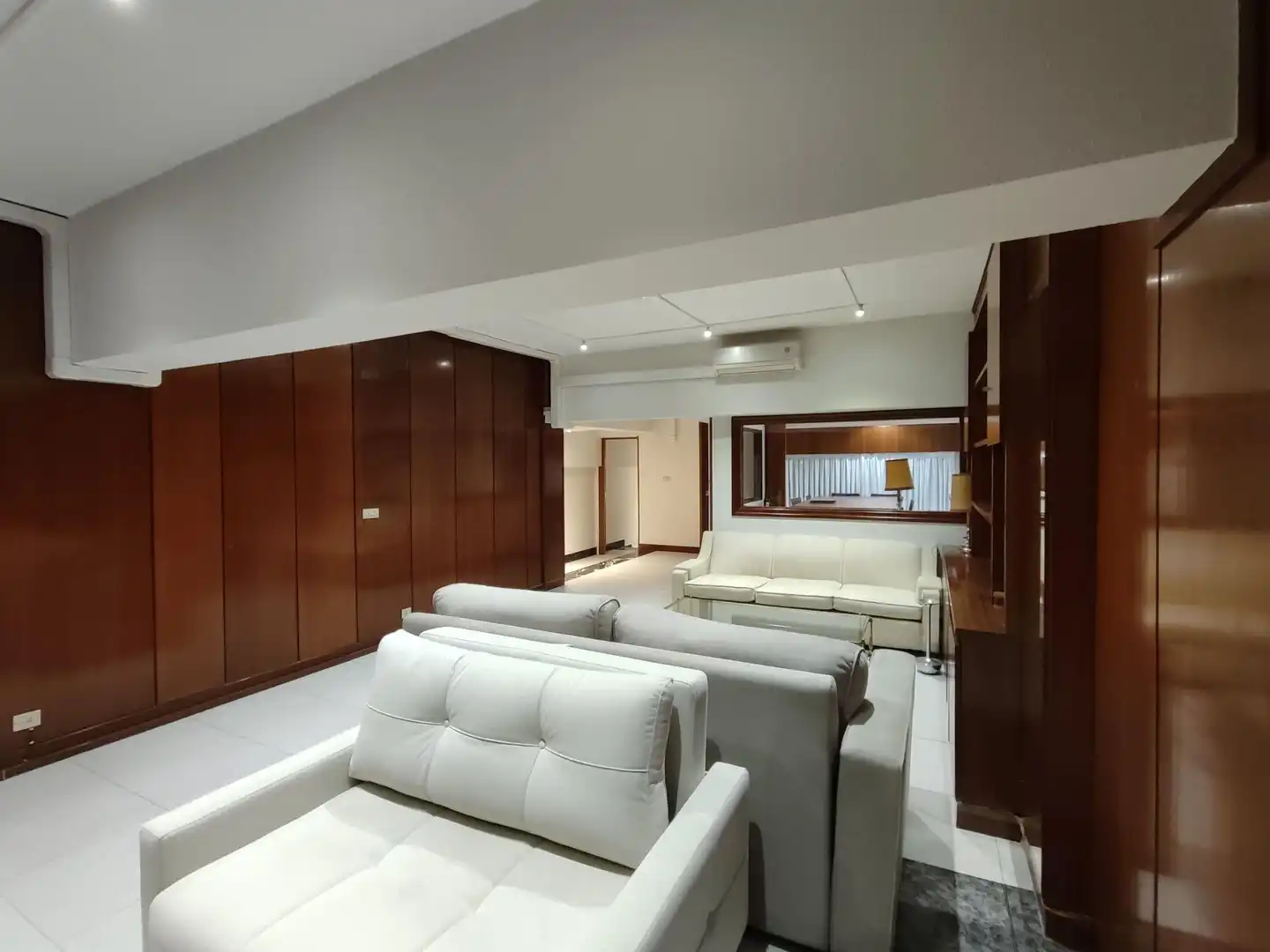 Sala de estar de Oficina en venta en Bilbao  con Aire acondicionado y Amueblado