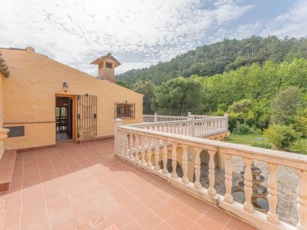 Terrassa de Casa o xalet en venda en Cabanelles