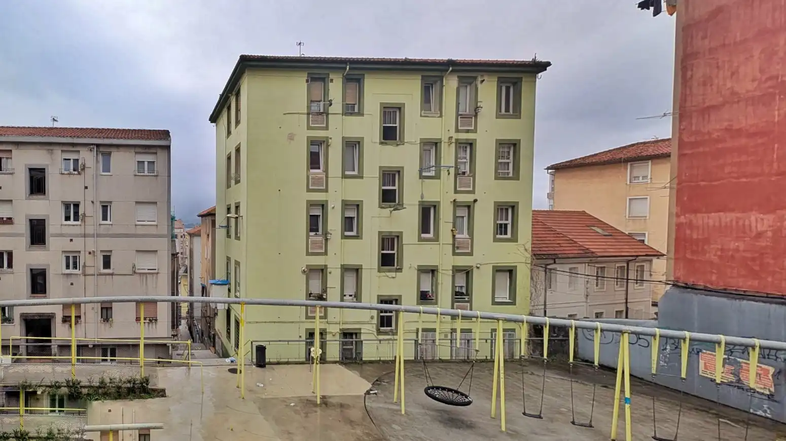 Vista exterior de Piso en venta en Santander
