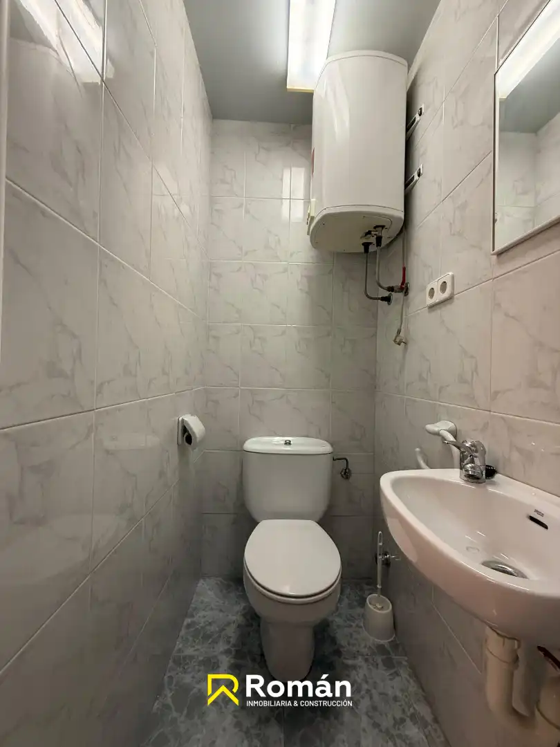 Local comercial en venta en Plaza Rio Arga 7, imagen 9